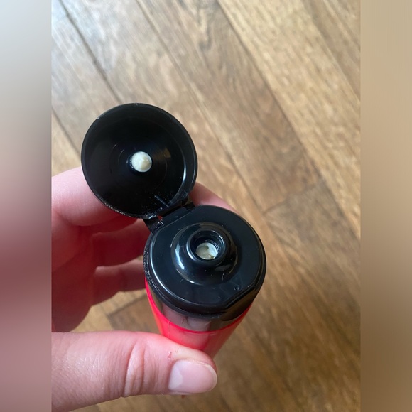 Victoria’s Secret Bombshell Intense Body Lotion - Picture 2 of 3